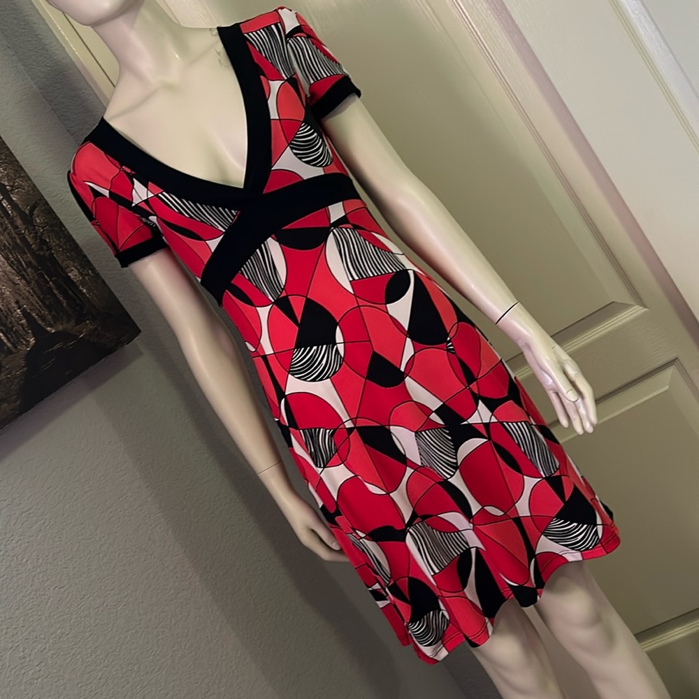 V-Neck Open-back midi dress